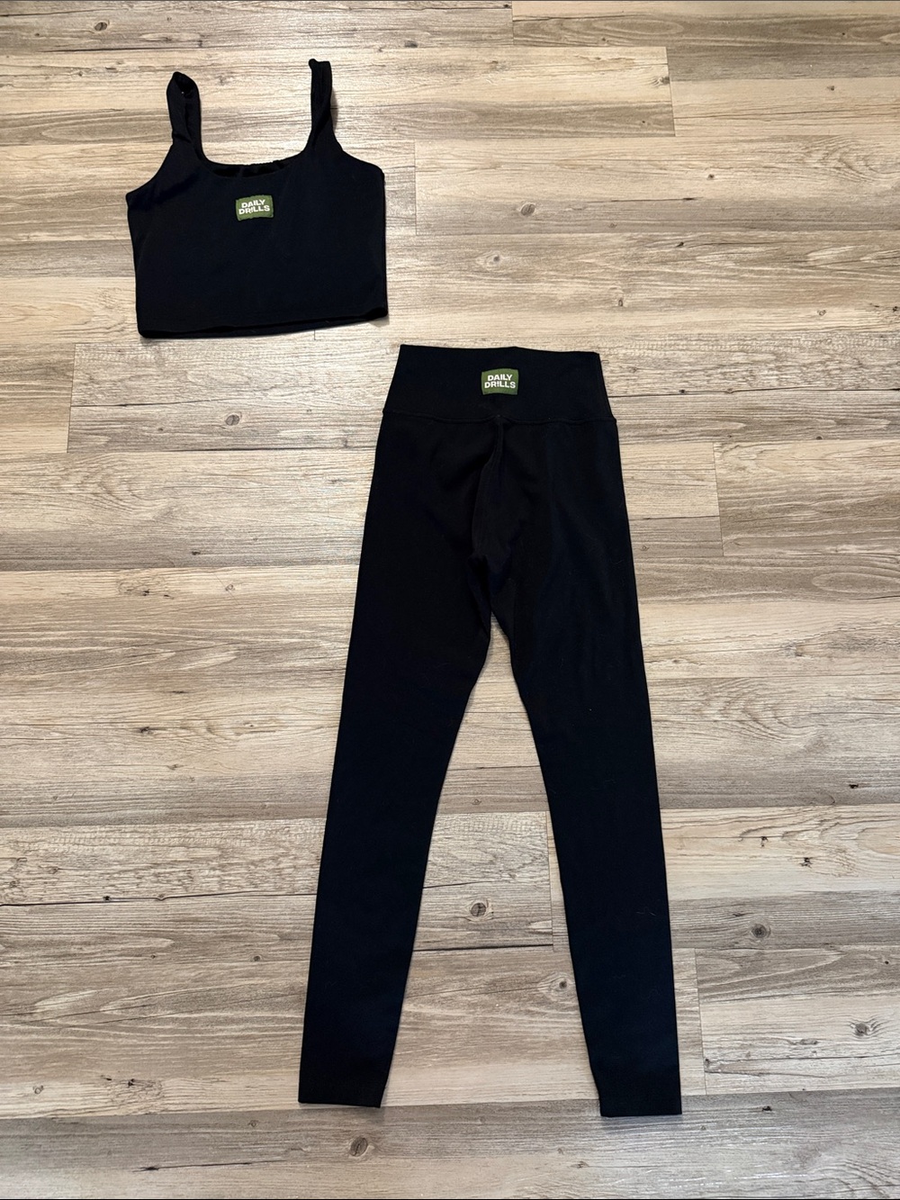 DAILY DRILLS! Brand new size small legging set - Picture 4 of 7